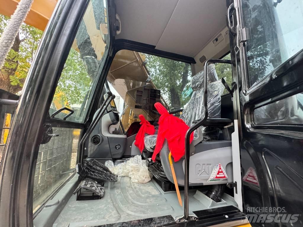 CAT 320 D Koparki gąsienicowe