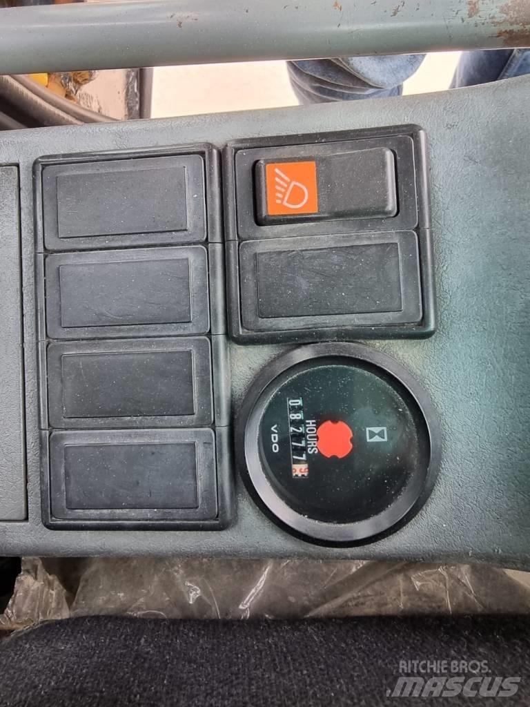 Volvo EC 210 B Koparki gąsienicowe