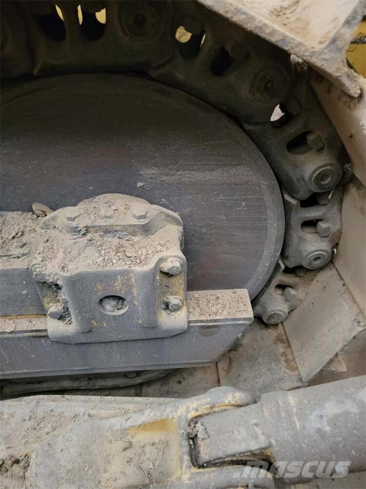 CAT D7G2 Spycharki gąsienicowe