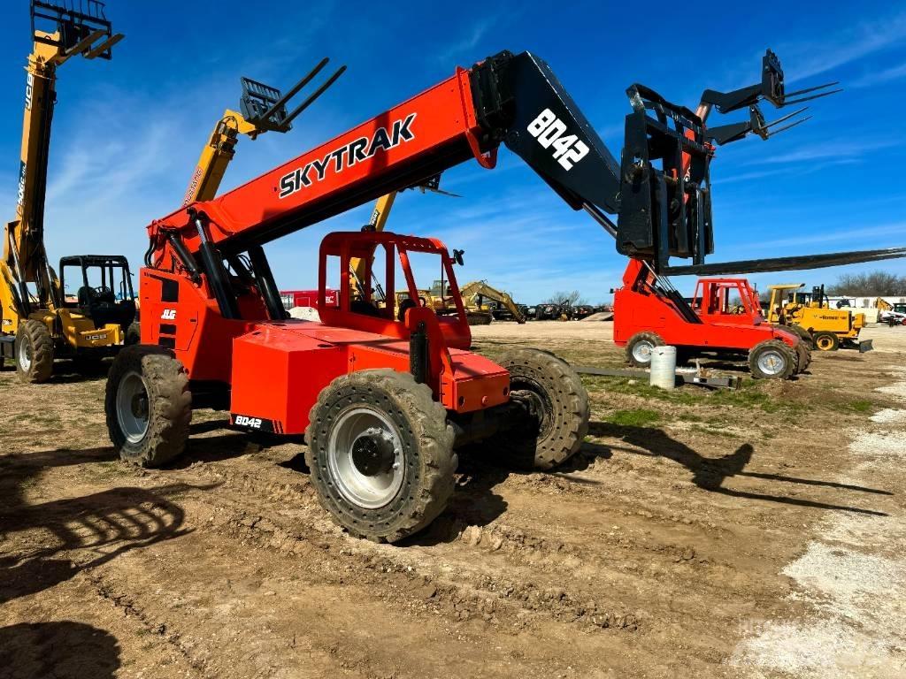 SkyTrak 8042 Ładowarki teleskopowe