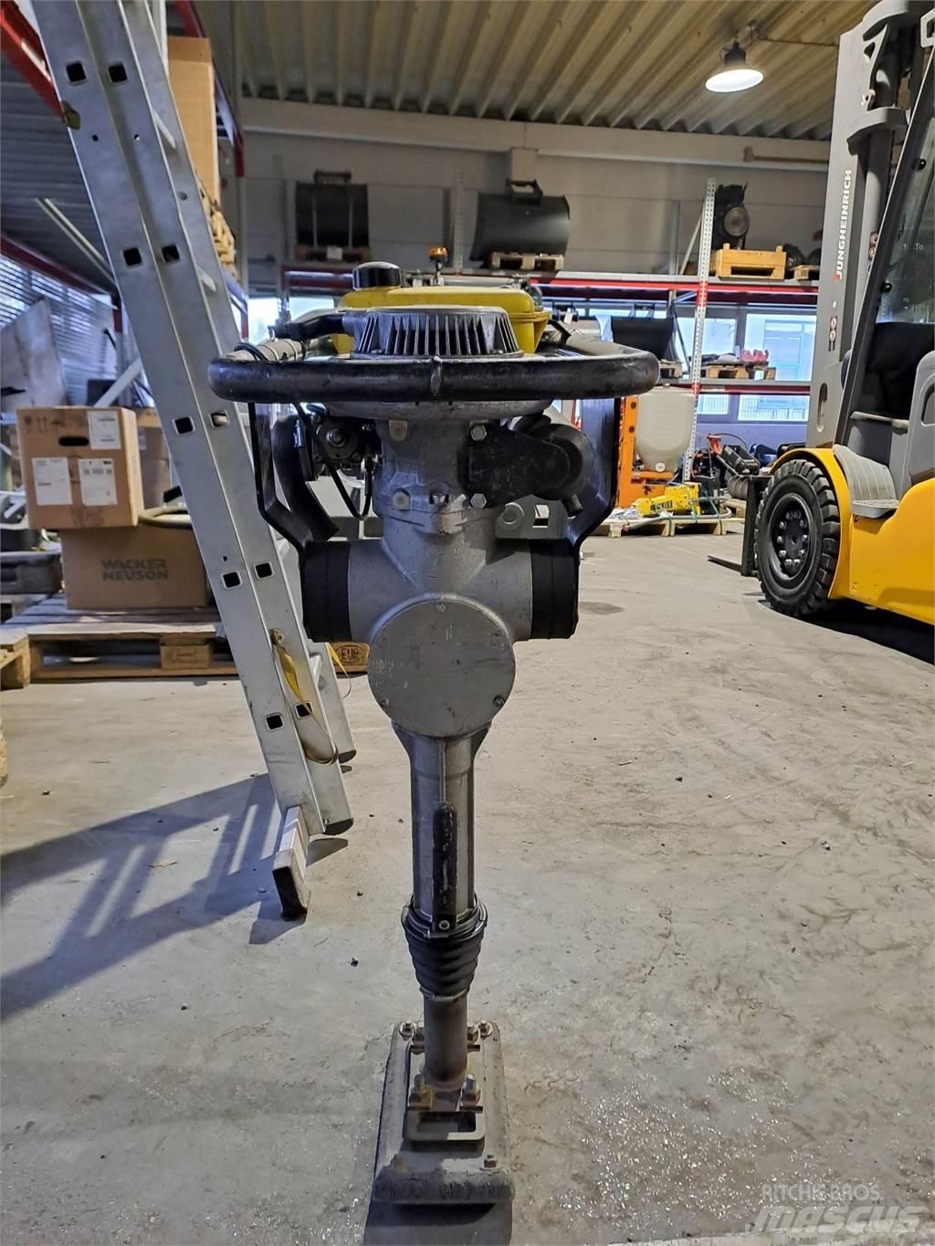 Wacker Neuson BS30 Ubijaki