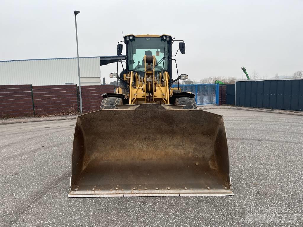 CAT 930M Ładowarki kołowe