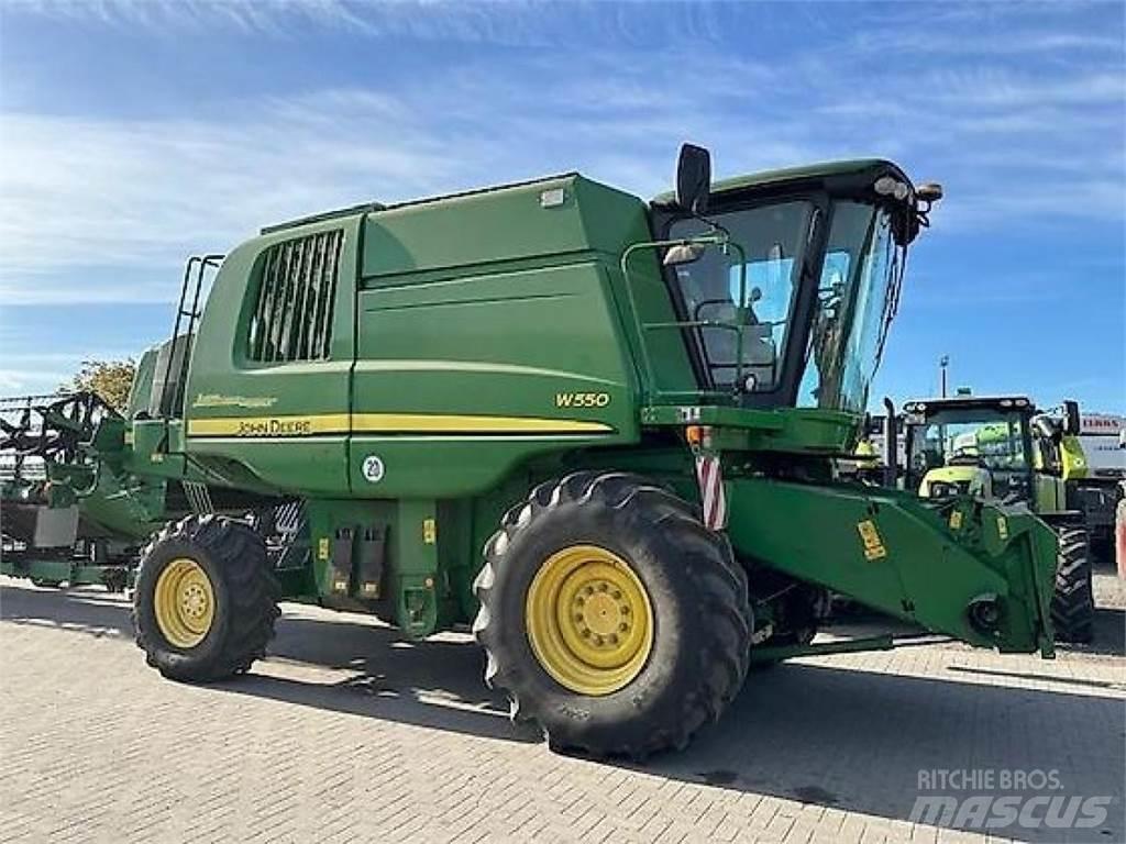 John Deere W550 Kombajny zbożowe