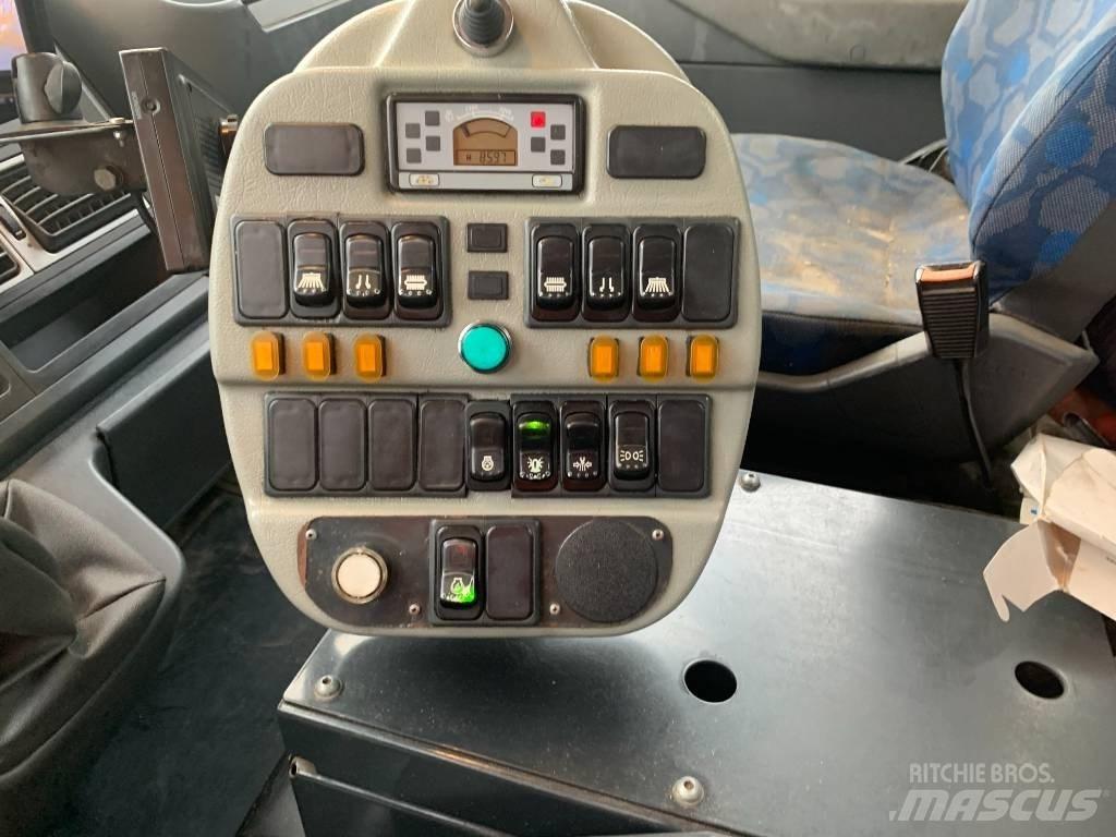 Iveco 150E 22 Zamiatarki - Zgarniarki - Odśnieżarki