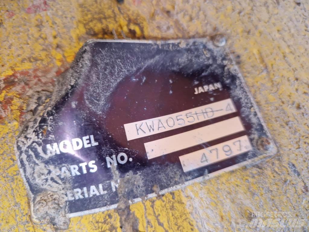 Komatsu KWA 055HD-4 Mosty, wały i osie
