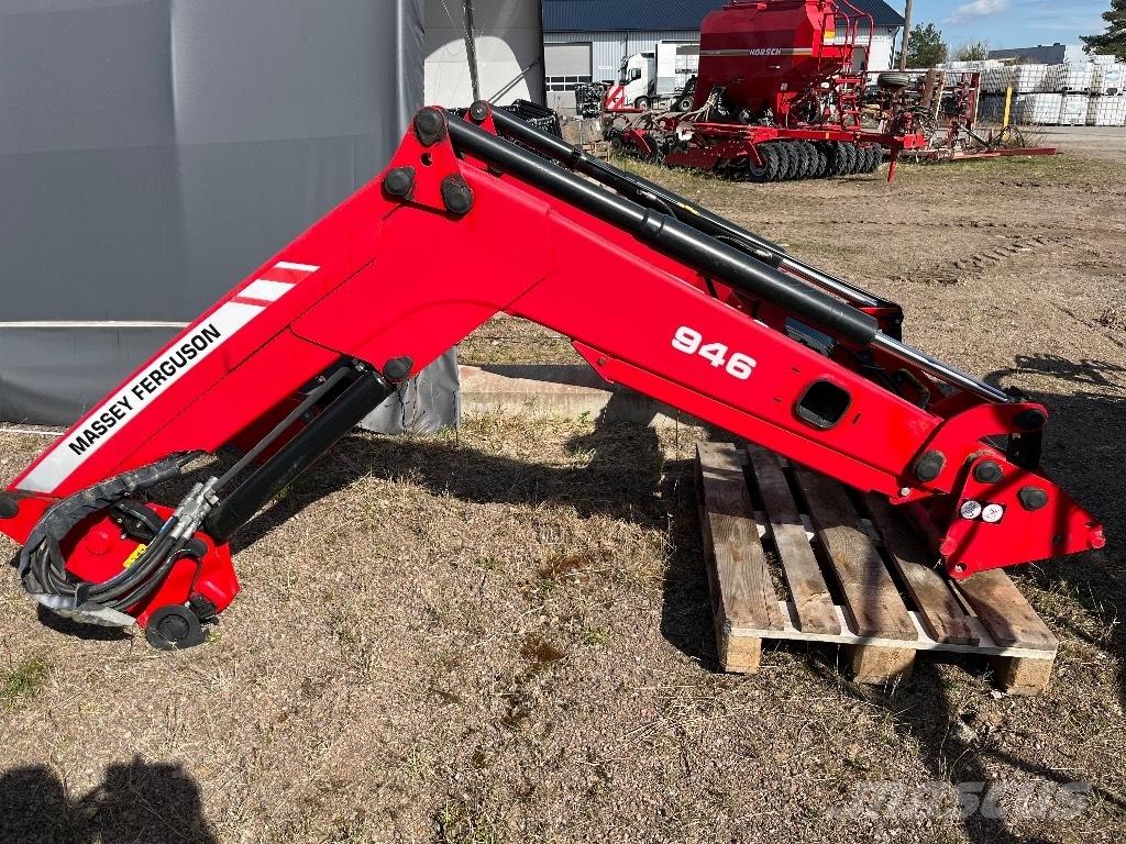 Massey Ferguson 945 Ładowacze i koparki czołowe