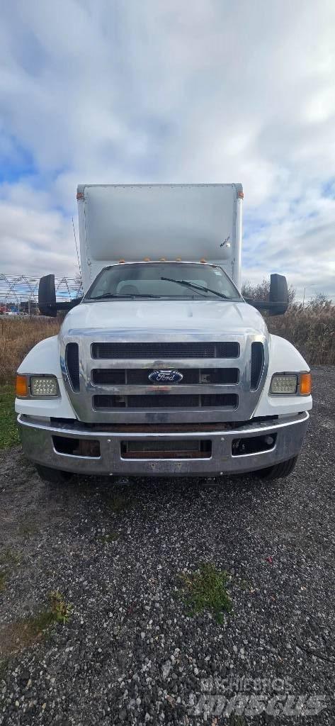 Ford F 650 Samochody ciężarowe ze skrzynią zamkniętą