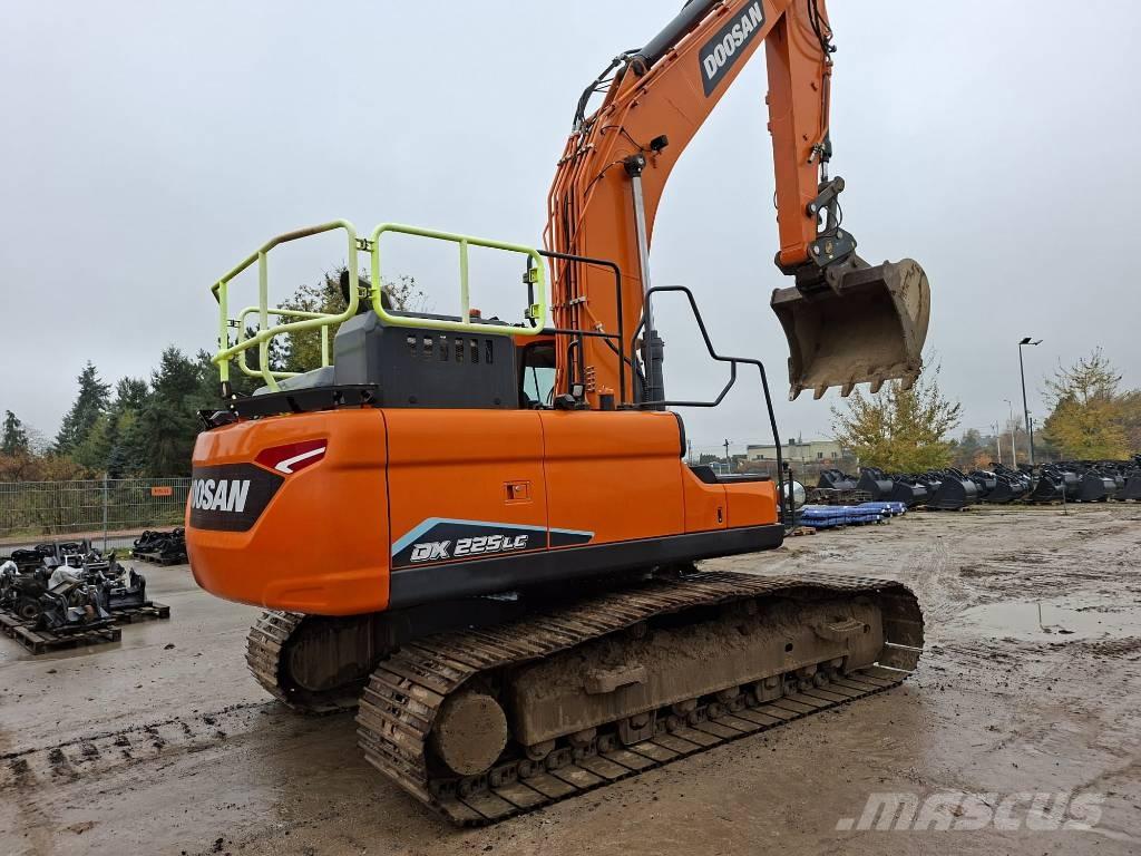 Doosan DX 225 LC Koparki gąsienicowe