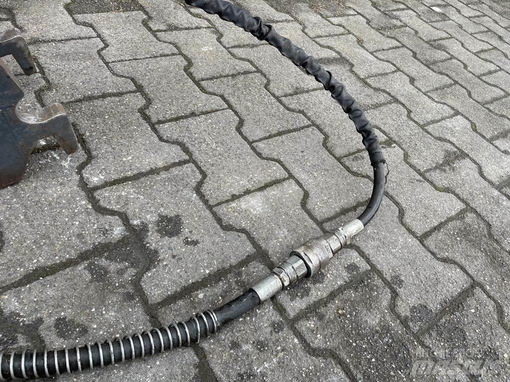 Gehl GS35 Młoty hydrauliczne