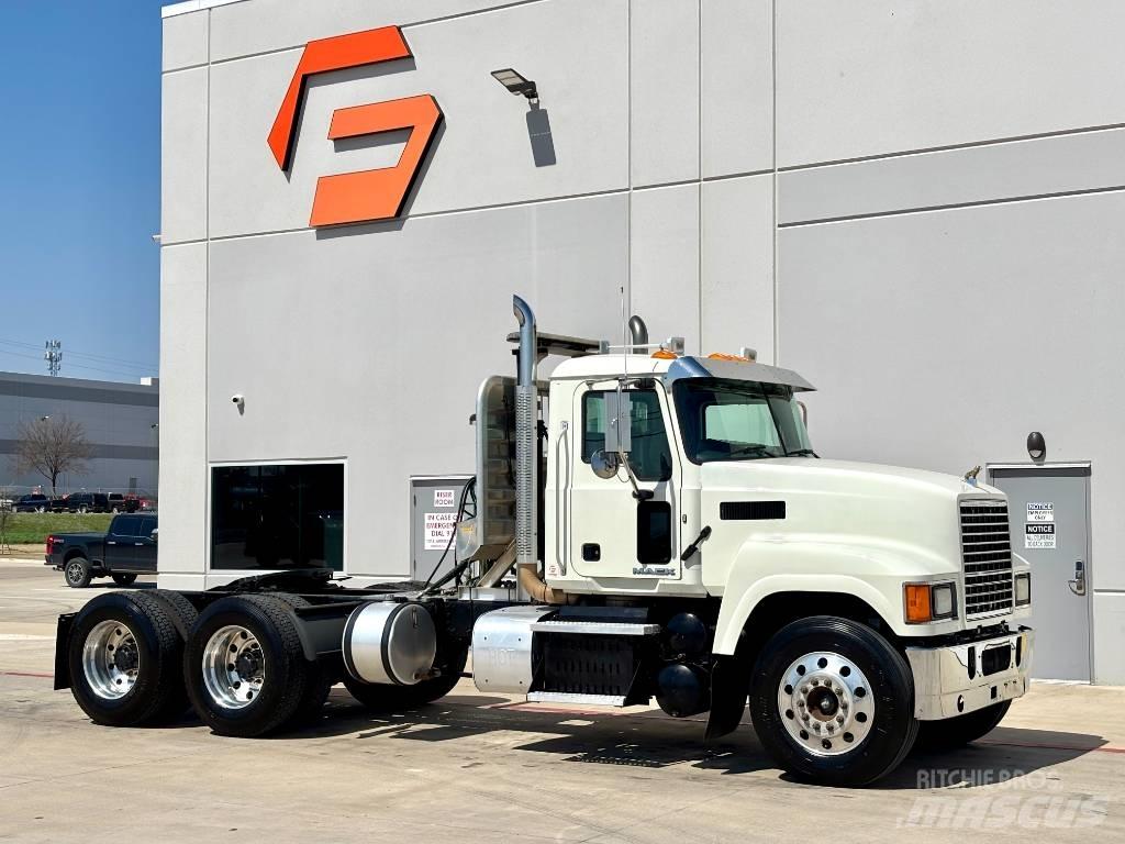 Mack CHU 613 Ciągniki siodłowe