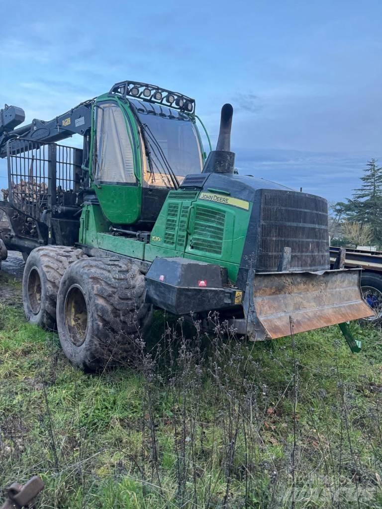 John Deere 1510G Forwardery