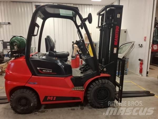 Manitou MI25G Wózki widłowe terenowe