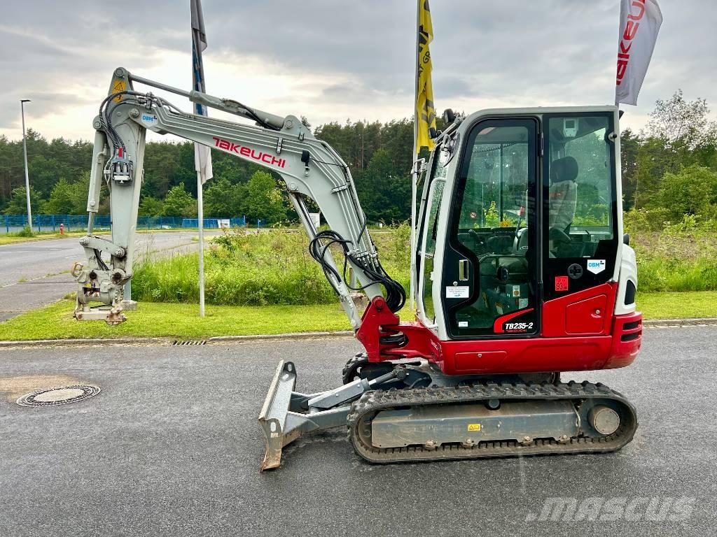 Takeuchi TB 235-2 V3 Minikoparki