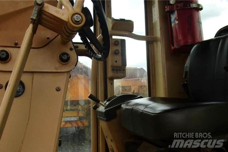 CAT 140H Równiarki