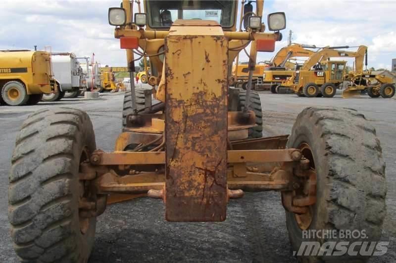 CAT 140H Równiarki