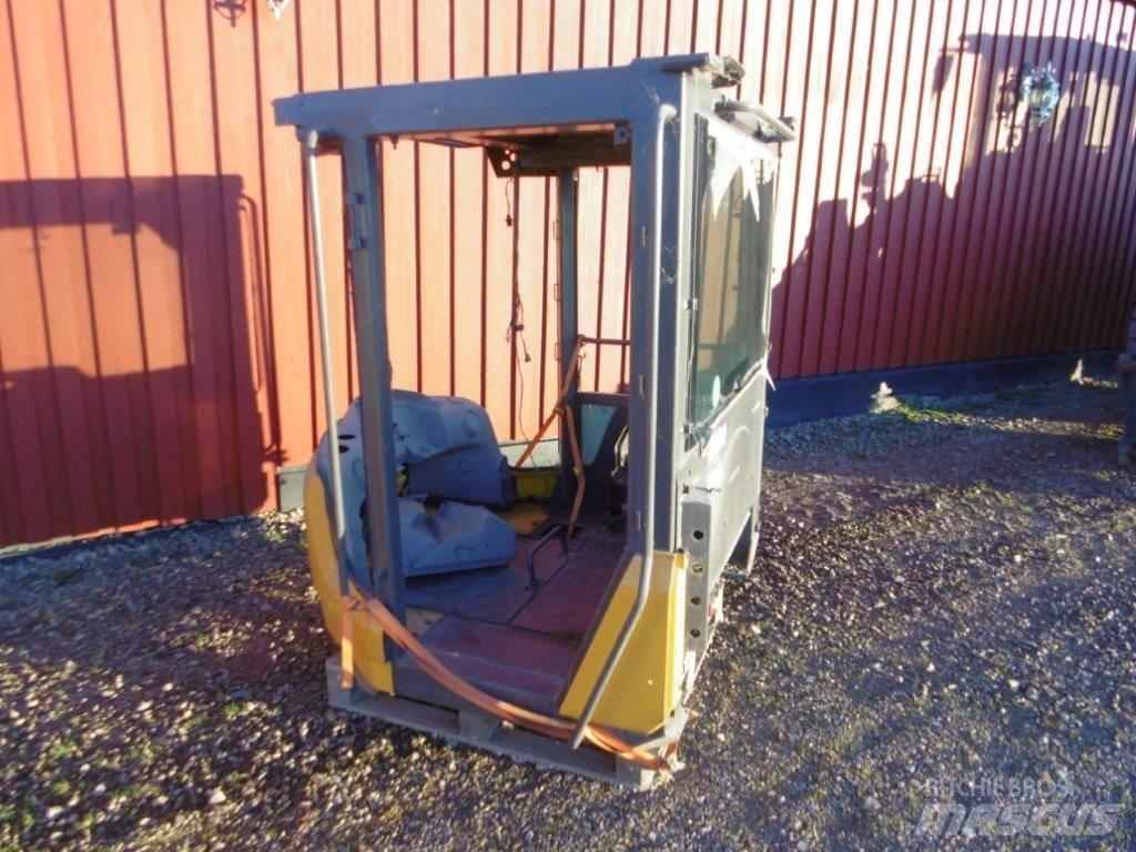  Hytt Volvo L60F Kabiny i wnętrze