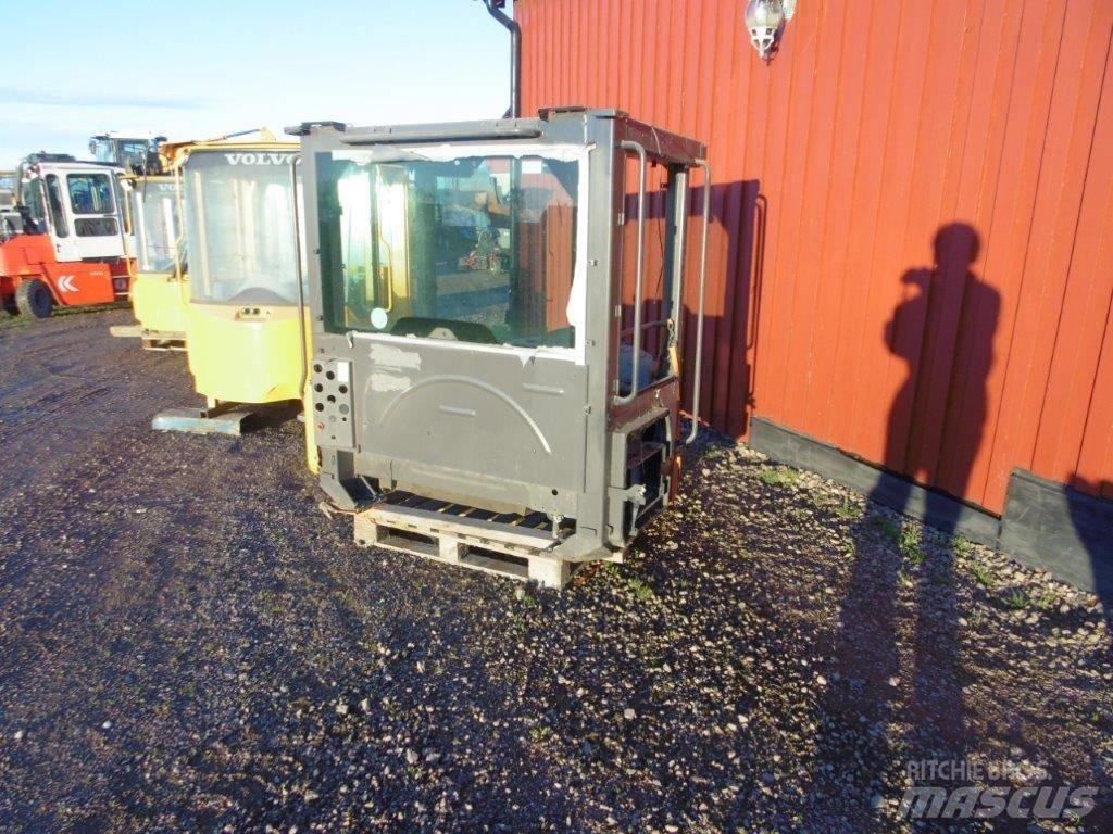  Hytt Volvo L60F Kabiny i wnętrze