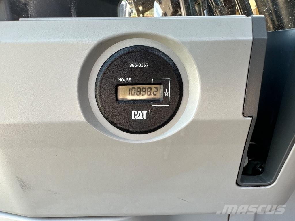 CAT 320FL Koparki gąsienicowe
