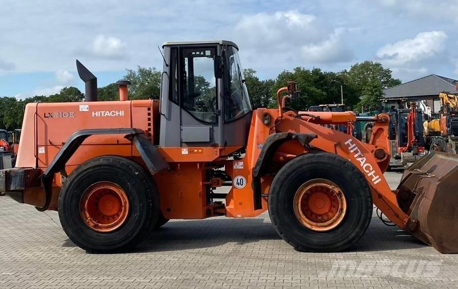 Hitachi LX 210 E Ładowarki kołowe