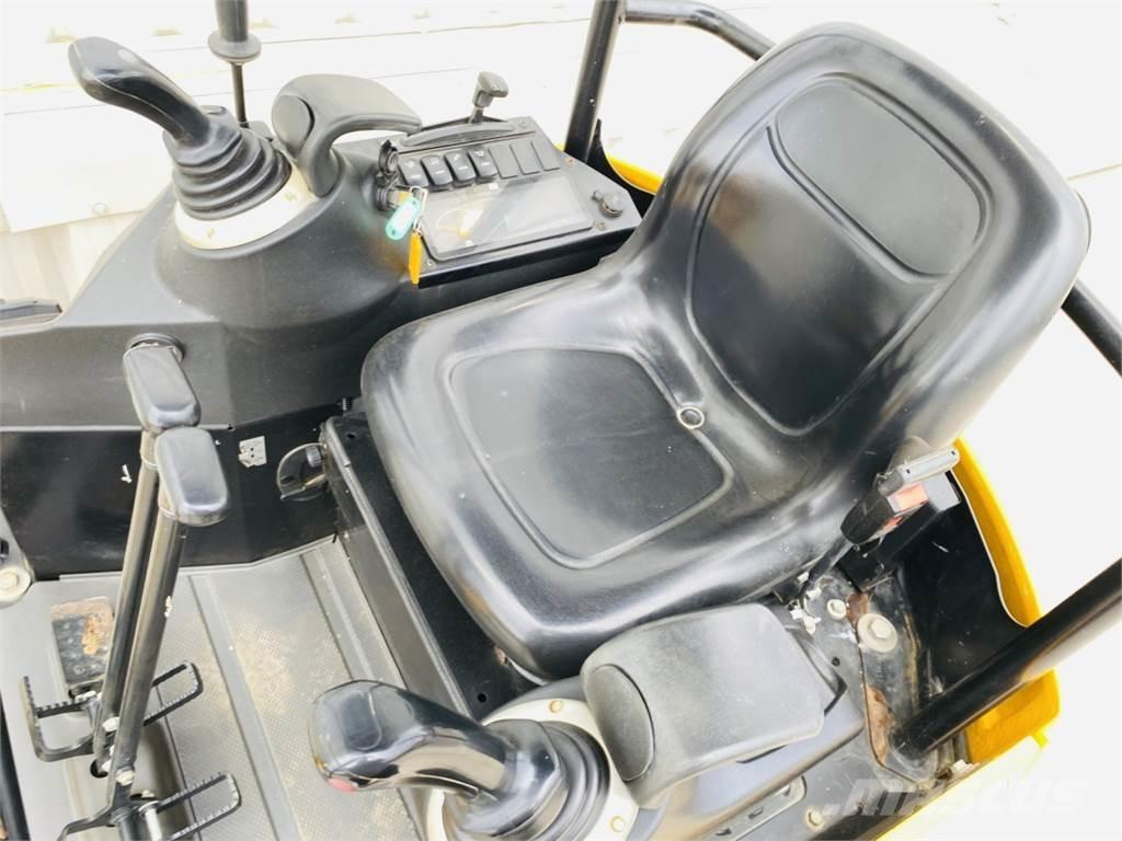 JCB 18Z-1 Minikoparki