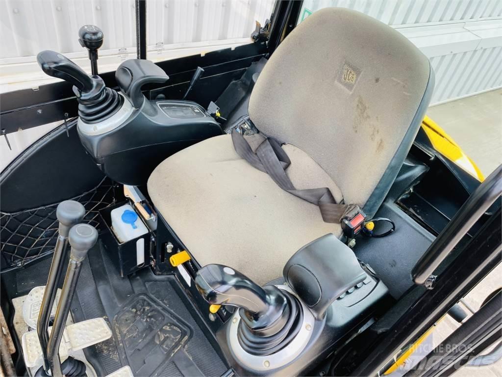 JCB 8026CTS Minikoparki