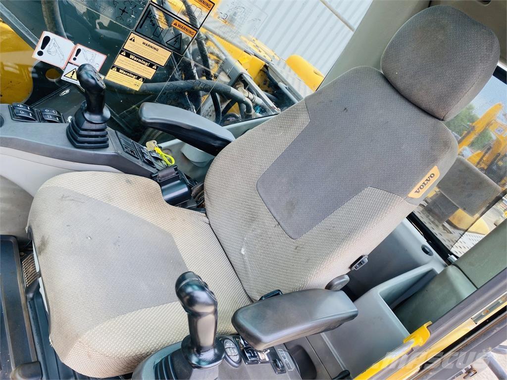 Volvo EC210CL Koparki gąsienicowe