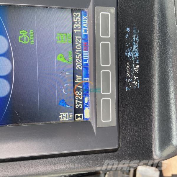 Takeuchi TB215R Koparki kołowe