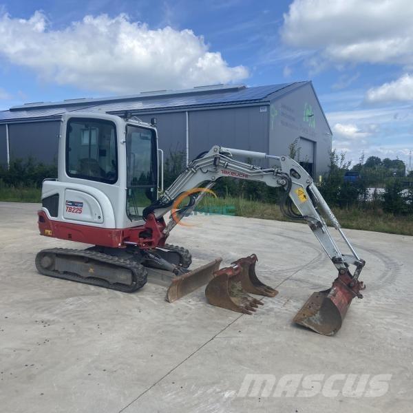 Takeuchi TB225 Koparki kołowe