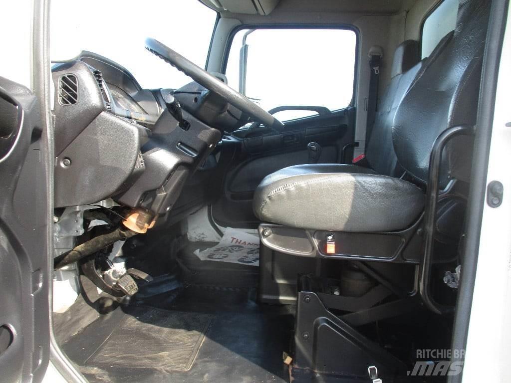 Hino 338 Samochody ciężarowe ze skrzynią zamkniętą