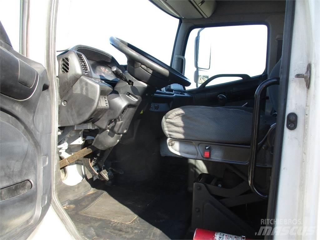 Hino 338 Pojazdy do transportu zrębki