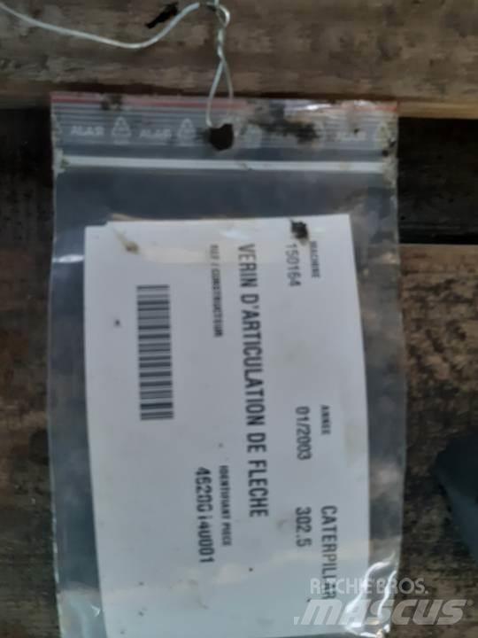 CAT 302.5 Hydraulika