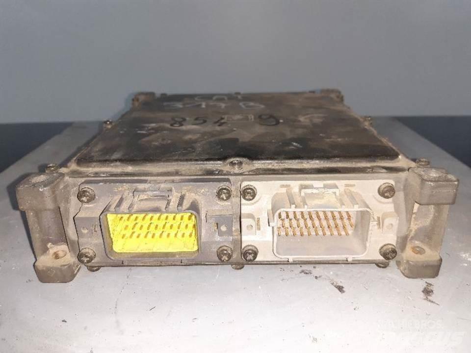 CAT 317B Kabiny i wnętrze