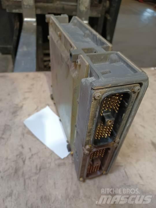 CAT 318C Kabiny i wnętrze