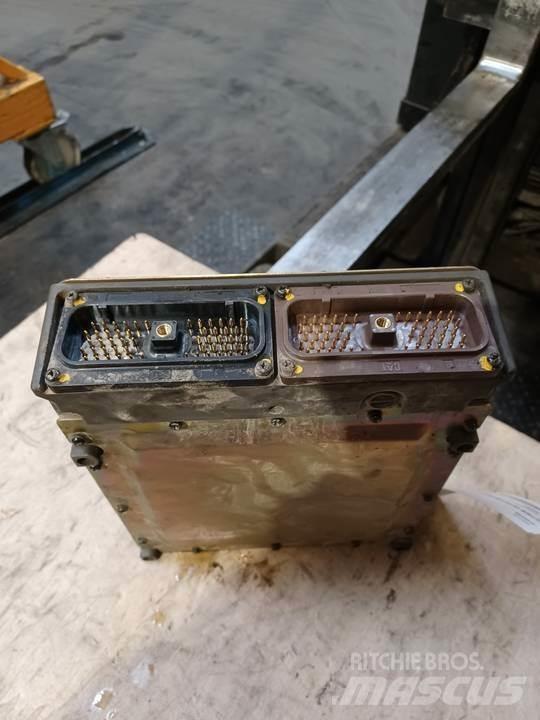 CAT 318C Kabiny i wnętrze