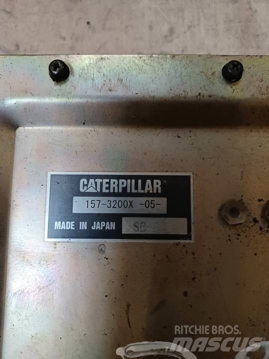 CAT 318C Kabiny i wnętrze