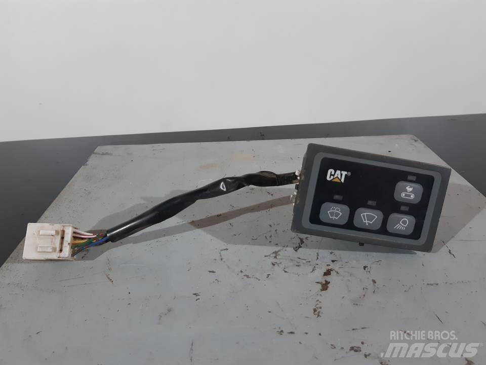 CAT 318C Kabiny i wnętrze