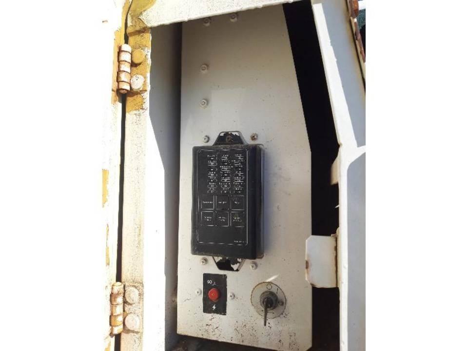 CAT 325LN Kabiny i wnętrze