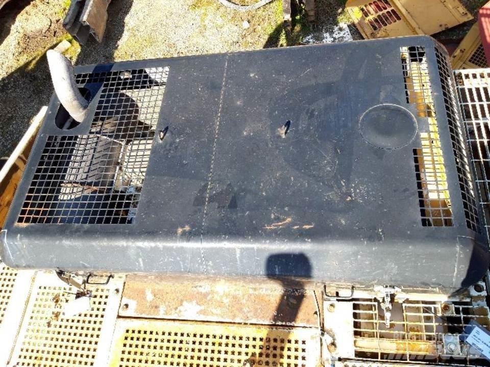 CAT 325LN Kabiny i wnętrze