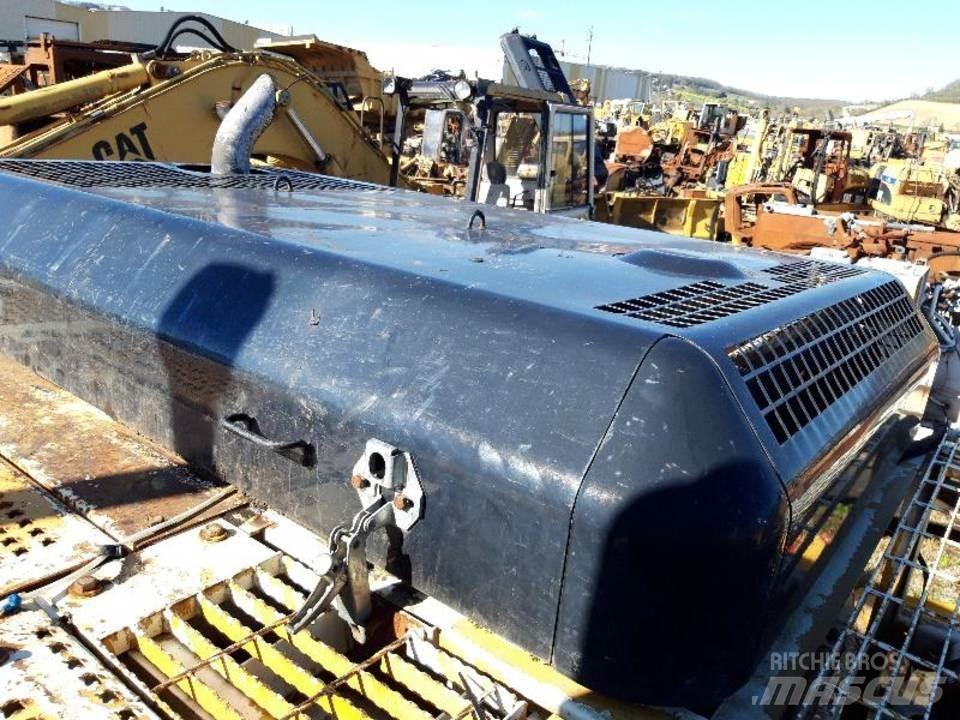 CAT 325LN Kabiny i wnętrze