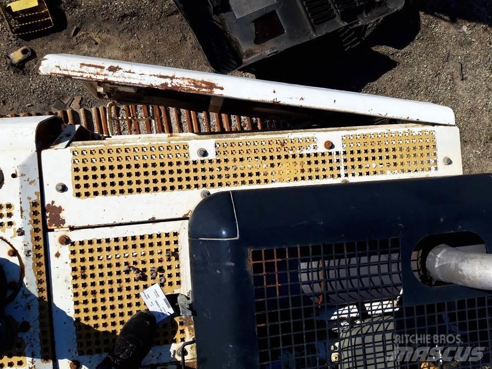 CAT 325LN Kabiny i wnętrze