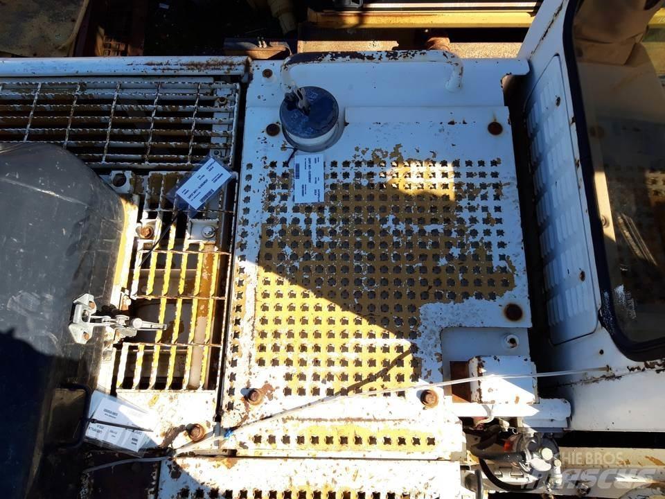 CAT 325LN Kabiny i wnętrze