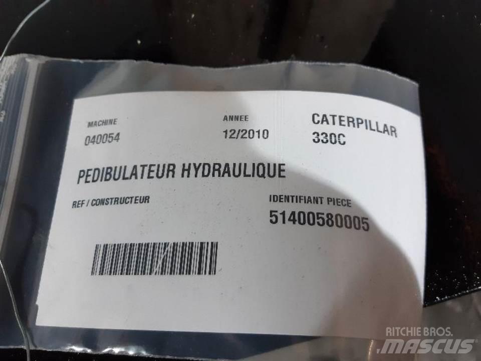 CAT 330C Kabiny i wnętrze