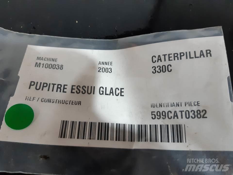 CAT 330C Kabiny i wnętrze