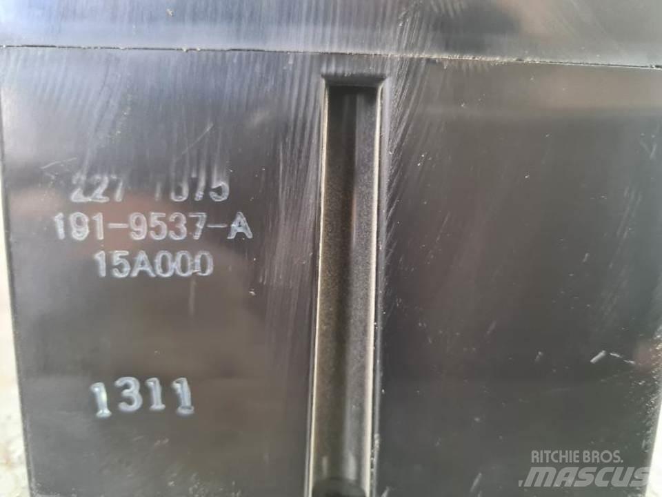 CAT 336DL Kabiny i wnętrze