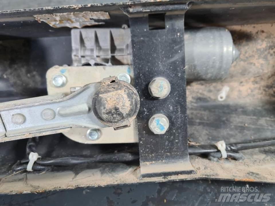 CAT 336DL Kabiny i wnętrze