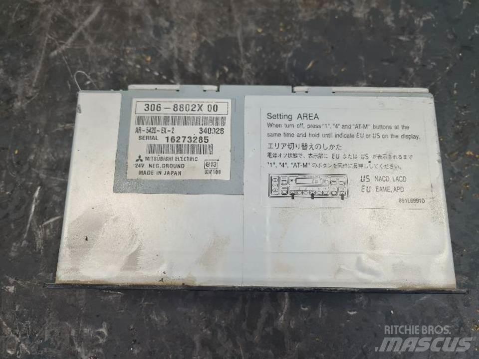 CAT 336DL Kabiny i wnętrze