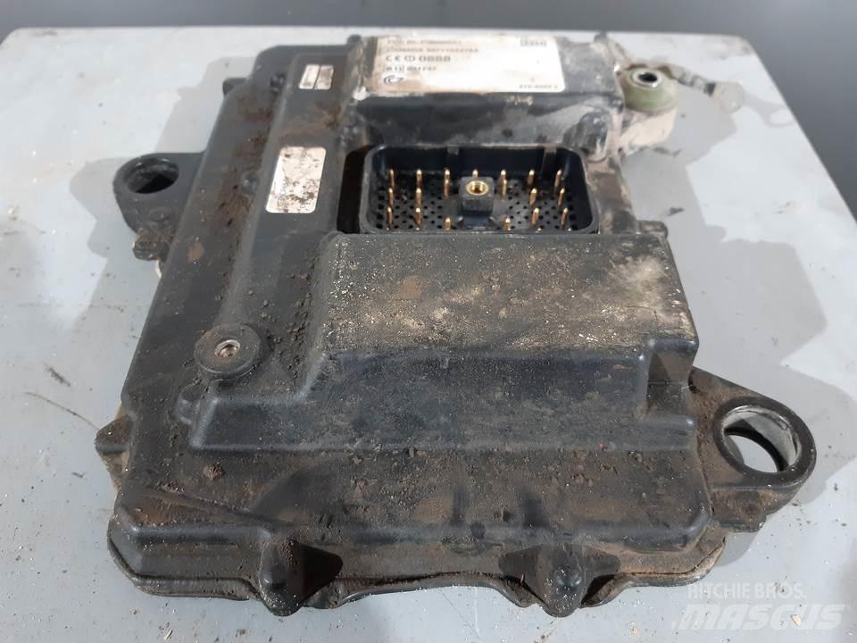 CAT 345C Kabiny i wnętrze