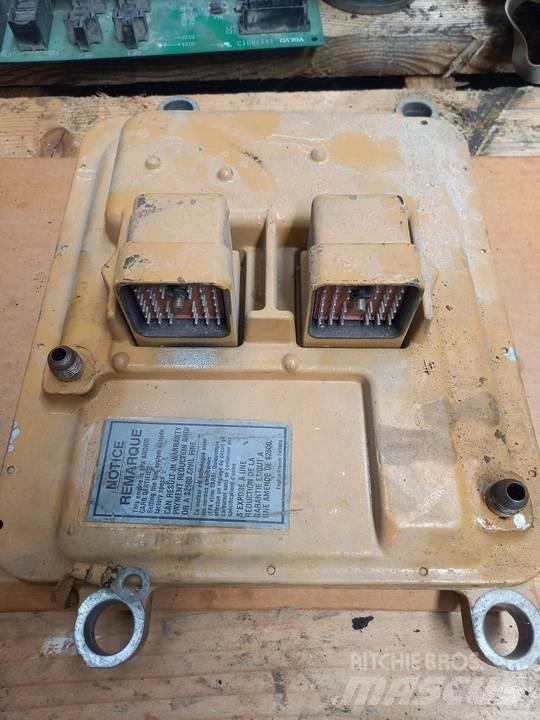 CAT 345C Kabiny i wnętrze