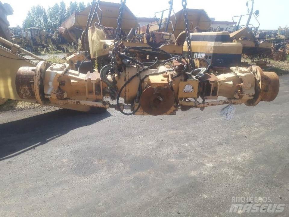CAT 438B Przekładnie i skrzynie biegów