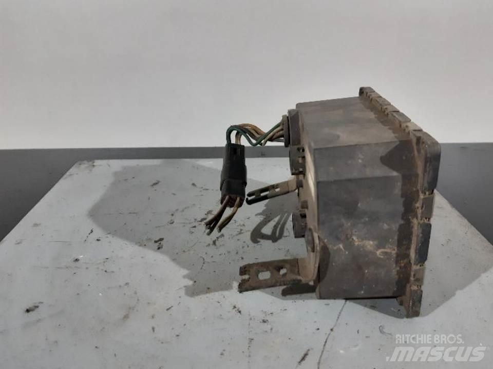 CAT 725 Kabiny i wnętrze
